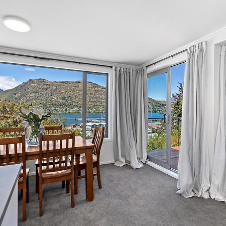 Lovely Marina Views And Sunny Balcony Κουίνσταουν Εξωτερικό φωτογραφία
